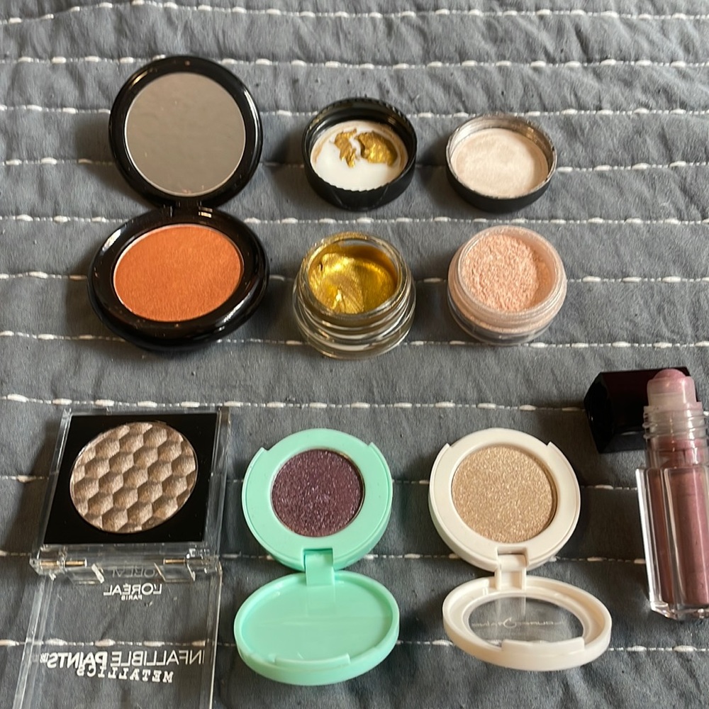Single Eyeshadow Bundle - Picture 4 of 5
